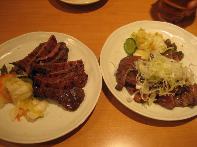 数時間後、<br />最後の〆は、牛たんで。<br /><br /><br />仙台駅の‘牛たん通り’の「たん助」と言う店。<br /><br />今日は、ねぎ塩と醤油味。<br /><br /><br />仙台でたべる牛たんは、いつも食べてるのとは違って、本当に、美味しいことがわかりました。<br /><br /><br />たくさんの牛たんを買って帰ってきました。