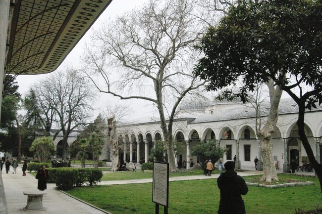 トプカプ宮殿の内庭。