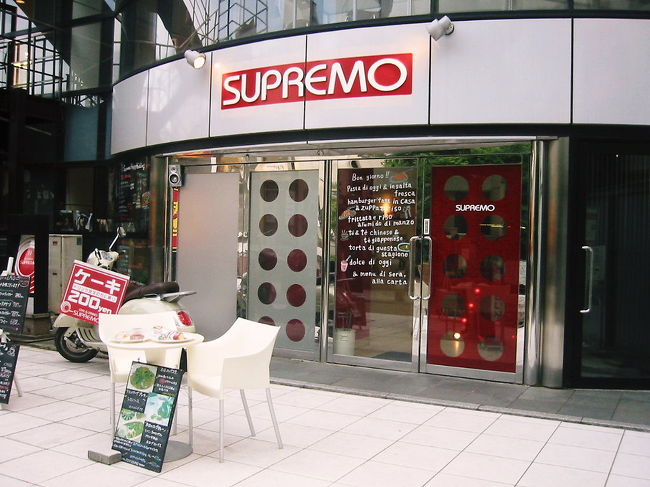 　時間もあるのでお茶をしに、２１世紀美術館近くへ<br />　だいたいかって知ったる・・・なので、でもこのお店に入るのは初めて。何度か前は通っているものの。