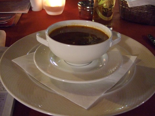 楽しみにしてたグヤーシュ。<br />おいしっ！！