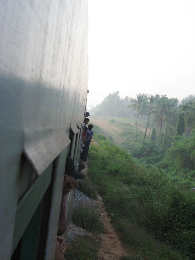 ゆっくりゆっくり朝もやを。