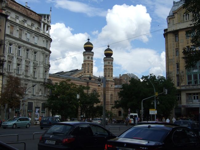 お茶の後は、実は今回一番といっていいほど楽しみにしてたシナゴーグへ。<br />