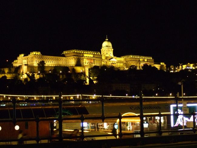 王宮。<br />これはちょっと明るすぎ？