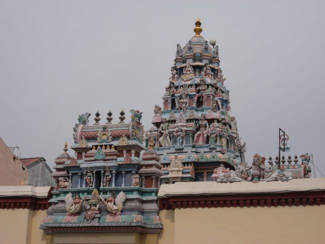 今度はヒンズー教の寺院でしょうか。