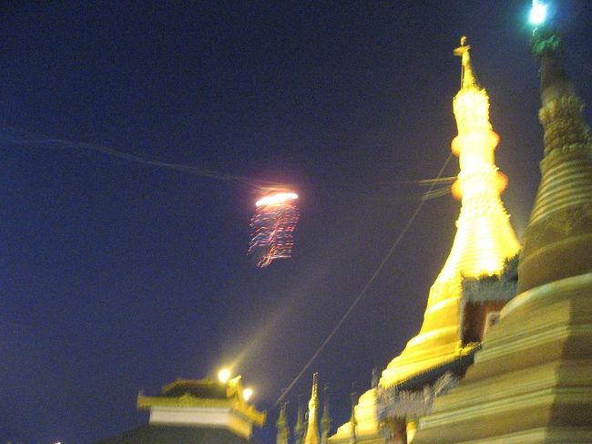 びゅーん、と飛んでゆく。<br />（でも戻ってくる）