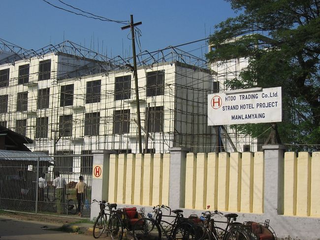 ストランドホテルが建設中だった。<br />もしかしてもう出来てる？