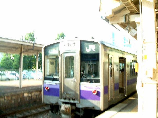 一ノ関駅で盛岡行きに乗り換えます。<br /><br />同じ701系でも、<br />緑色の塗装から、紫色の塗装に変わるのですね。