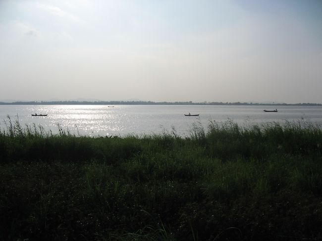 でもまた戻ってくることになる。<br /><br />モウラミャイン近郊とシットウェー近郊は、ミャンマーでもとくに気に入っている。