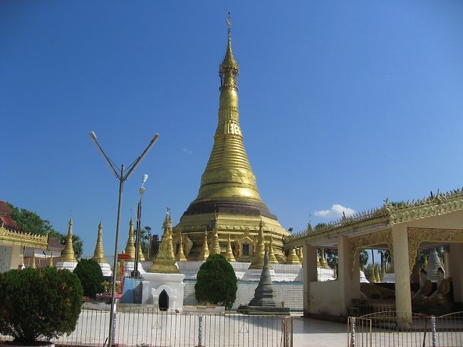 由緒あるパゴダで、姿も美しいけど……
