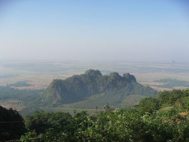 いつの間にか、向かいの丘を見下ろす高さまで。