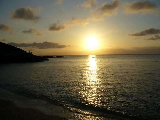 恩納村のみゆきビーチホテルから見た日没