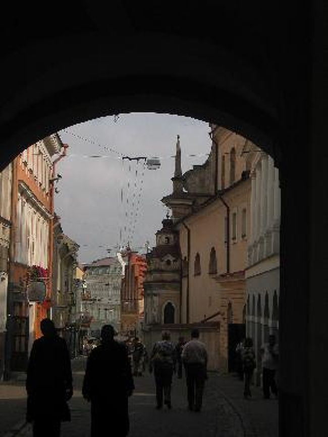 夜明けの門の中