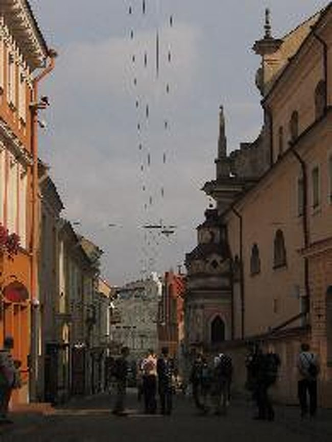 夜明けの門をくぐったところ