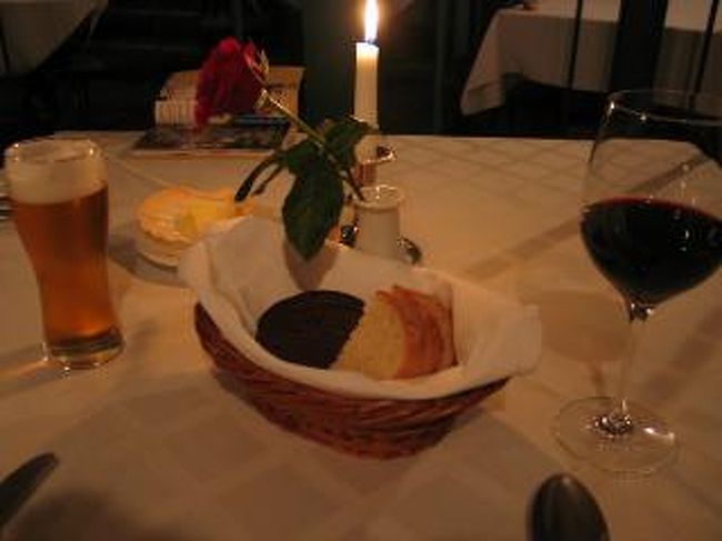 レストランの中<br />ちょっとおしゃれなレストラン。