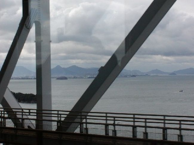 岡山発快速マリンライナーで瀬戸大橋を通過