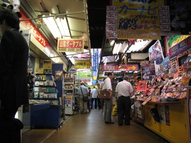 元祖アキバ的風景。<br />今では肩身が狭そうです。