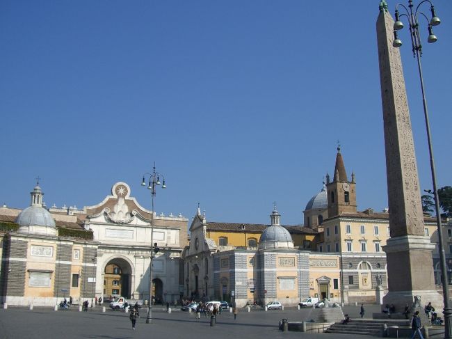 3月15日この日は一日フリータイムです。<br />スペイン広場に行く途中、ポポロ広場を通りました。