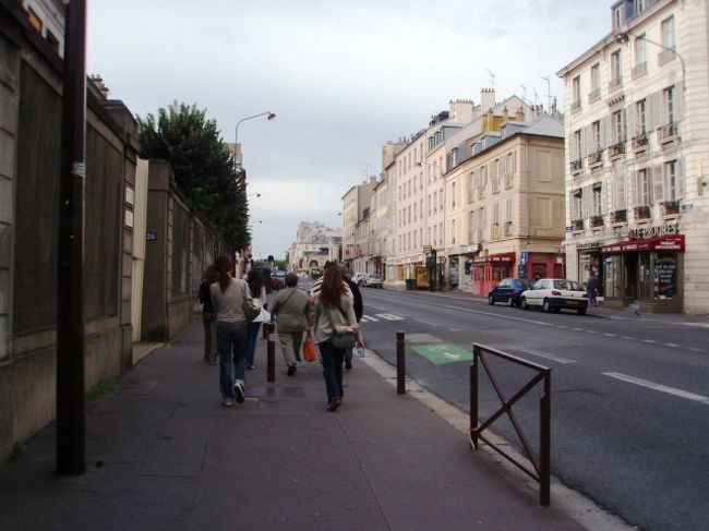 ８時にサン・ラザール駅に待ち合わせをしてヴェルサイユ宮殿へ<br />