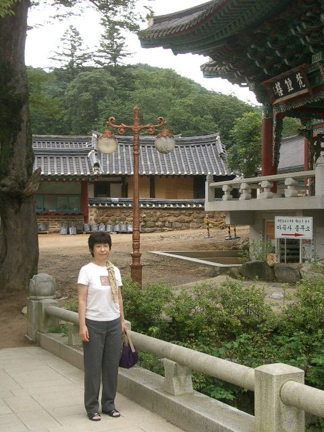 こういう、「川にかかる橋を渡る」っていうのは、彼岸に渡るというか、別世界へ行く、みたいな意味があるんでしょうか。<br /><br />お母さん、あの世行きっ！<br />