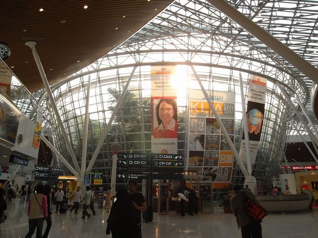 近代的な空港です。<br />黒川紀章が設計したそうです。