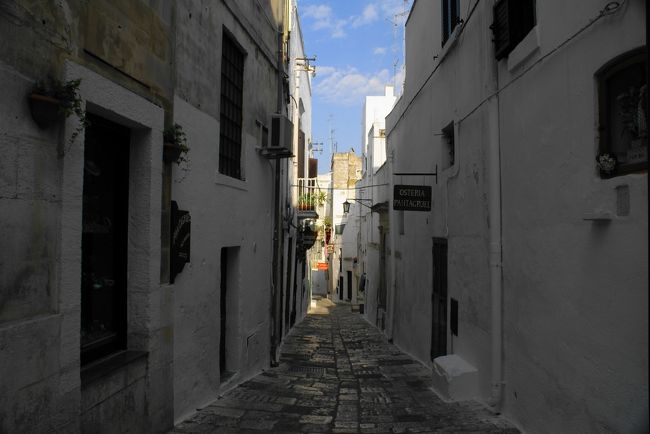 OstuniはLa citta' bianca（白い街）と呼ばれています。