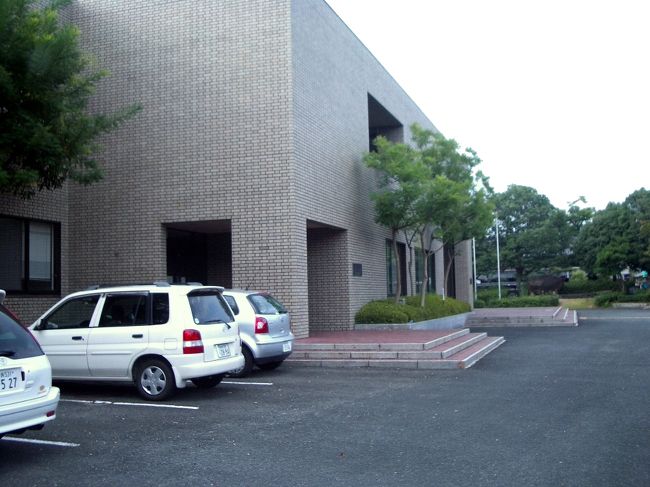 ■想い出さがし奈良１１５０ｋｍの旅<br /><br />●橿原考古学研究所博物館　<br />　残念！休館日でした。<br /><br />★橿原考古学研究所博物館訪問記は↓どうぞ。<br />　http://4travel.jp/traveler/godzilla/album/10171686/