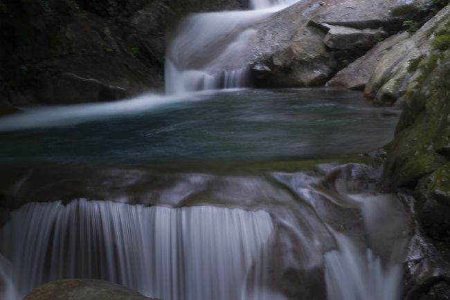 三重の滝<br />それでもこの滝が見れて本当によかったです。<br />美しいエメラルドグリーンの水がわすれられません