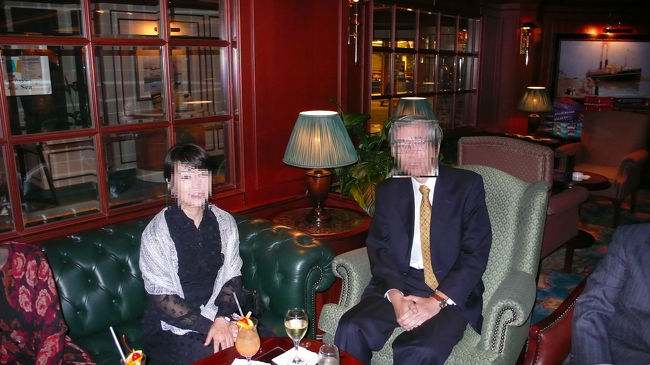 勤続３０周年記念旅行として、クルーズ旅行に初めて参加されたそうです。<br />忙しい会社を離れ、のんびりと・ゆったりと過ごされて楽しんでおられました。