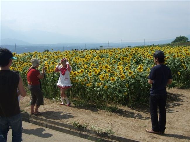 なんかコスプレ（？）した人があちこちにいて、撮影してました。<br />誰だろう？？？