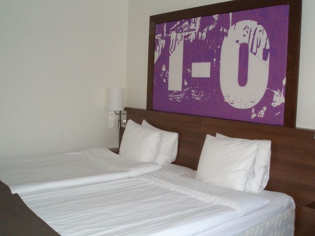 ホテル室内。<br />思ったより広くて快適。