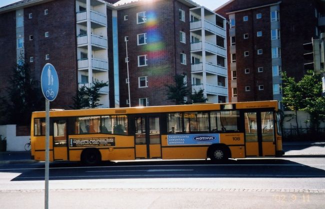 0906ヘルシンキ発のPendolinoで1056Turku着。レンタカー営業所まで少し遠いと思い、タクシーで向う、駅から600ｍ大学丘（Yliopistonmaki)の手前にあった。m周りはアパートが多く、住宅地である。（2007年9月にTurku大学の友人に会いに行く予定でこの辺をうろつくことになるだろう）