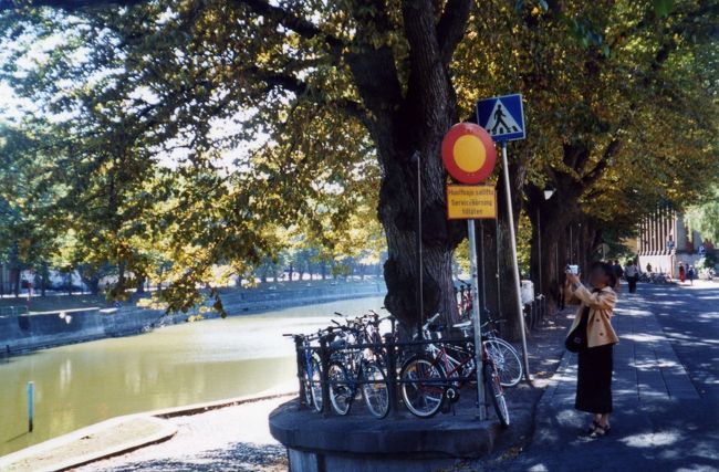 Aurajoki（アウラ川）沿いに大聖堂へ