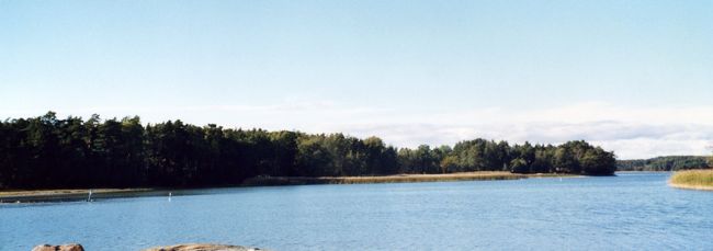 まるで湖に見えるが実は海