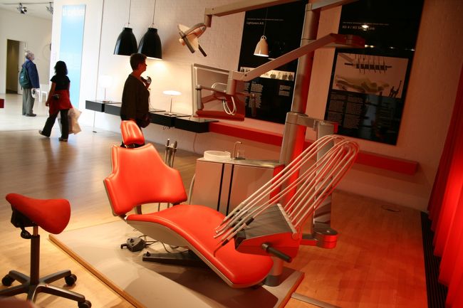 歯医者の診察台。かっこい〜。