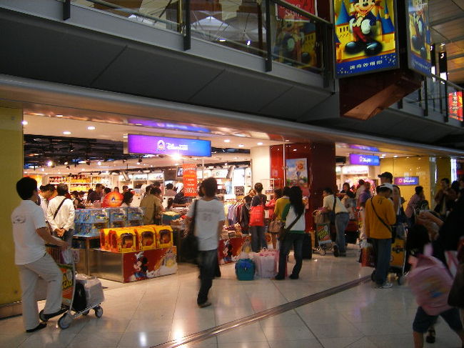 免税店 総覧 香港空港 【ブランド店 総覧】 』香港(香港)の旅行記 
