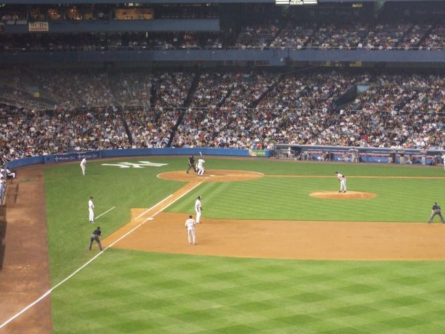 MLB<br />松井の応援をしてきました。<br />ヤンキーススタジアムのホットドック、意外と小さくてショック。。