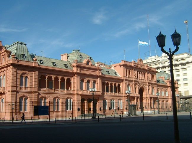 アルゼンチン大統領府．カサ・ロサーダ（ピンクの家）