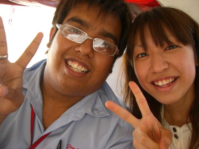 ボートのガイドさんと撮った♪<br /><br />ガイドさんはあたしと同じ２１歳☆<br /><br />英語でちょっと話した♪