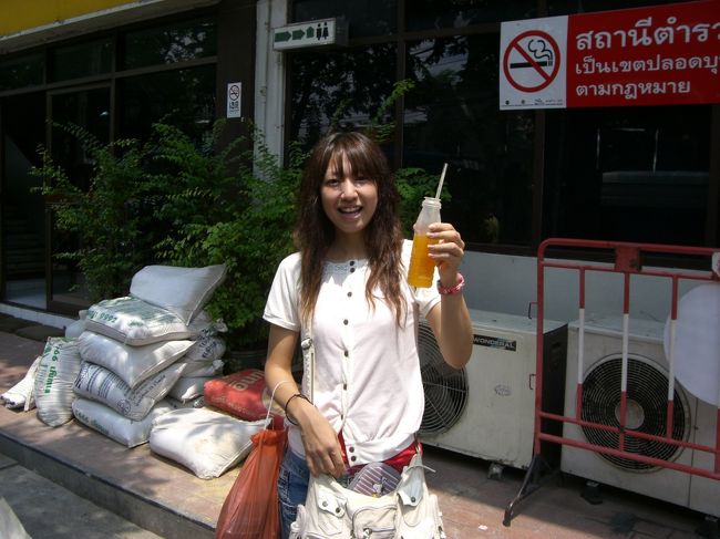 ソムのジュースをゲットしたあたし！！