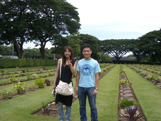 タイ人のガイドさんと。<br /><br />あたしは別にガイドしてもらってないけど・・