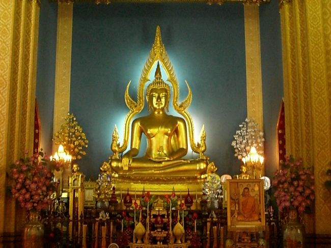 青い照明がとっても綺麗！！