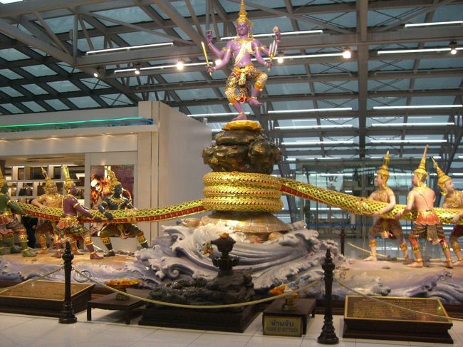 バンコクの空港内で撮った☆