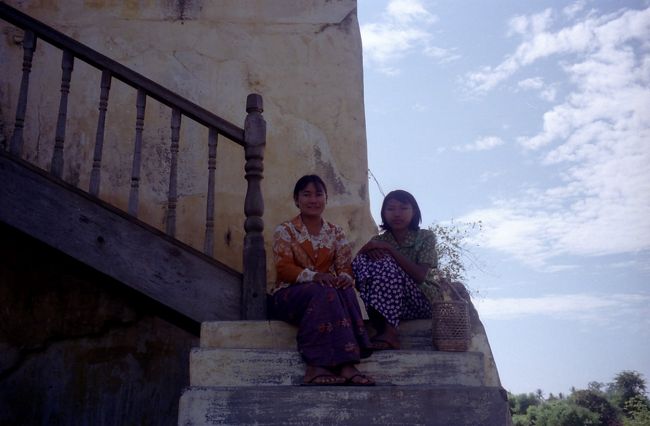 お土産屋さんの子たち