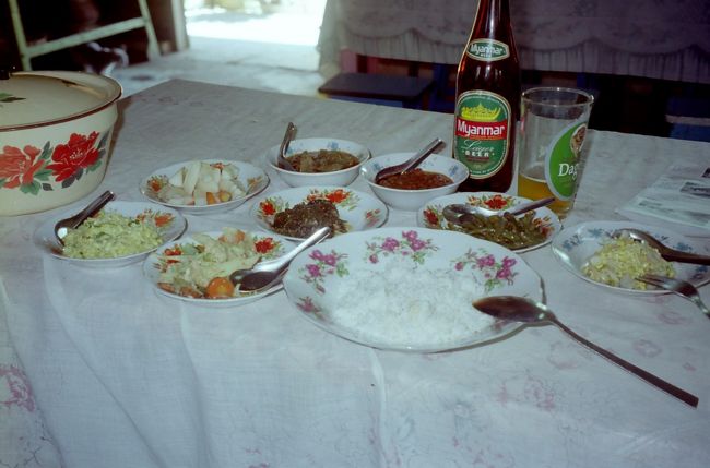 ミャンマローカルフード