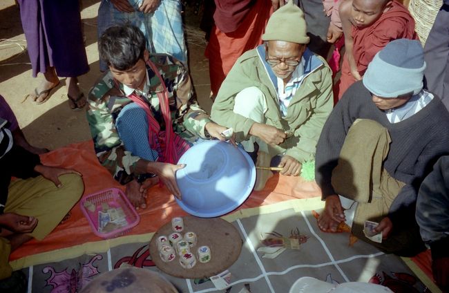 小金の賭け事もある