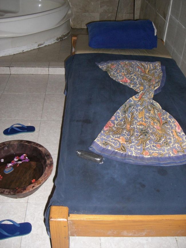 エステのトリートメントルーム☆<br /><br />このエステは、オプショナルでつけたんだけど・・<br /><br />市内観光＋エステ（２時間）で３０００円って素敵♪<br /><br />