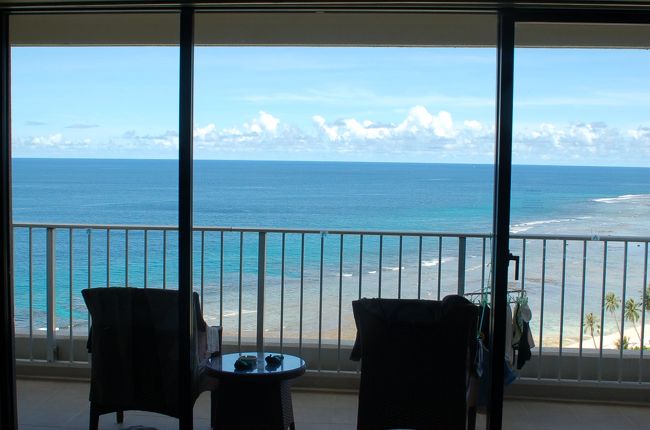 ホテルは１２階でした。ベッドから海が見えます。<br /><br />子供用に離乳食を持っていったのですが、１階のレストラン「マゼラン」へ持っていけば温めてもらえます。<br /><br />ほかに、「弁慶」と「桃李」も利用しました。寿司１巻６ドル前後もするのにビックリ。