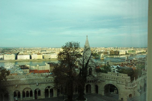 部屋からくさり橋も見えます