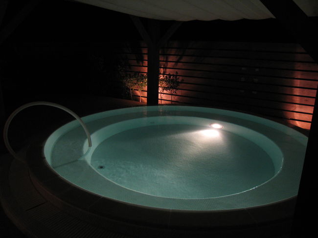 お風呂です。<br />昼間だとまた雰囲気が違うんでしょうね。