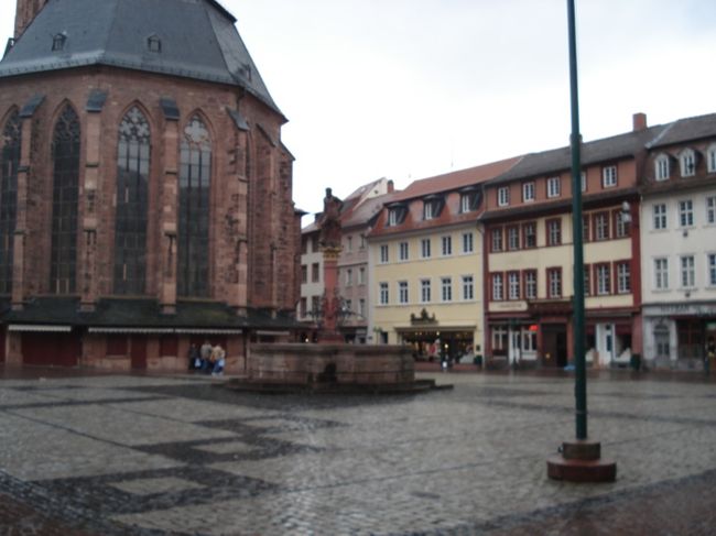 旧市街の中心<br /><br />マルクト広場